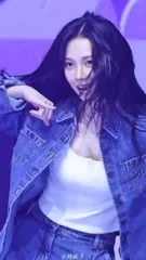 Karina (æspa / aespa) - Video