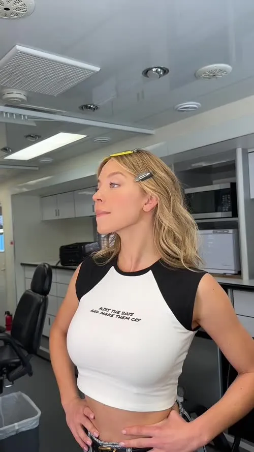 Sydney Sweeney - Video