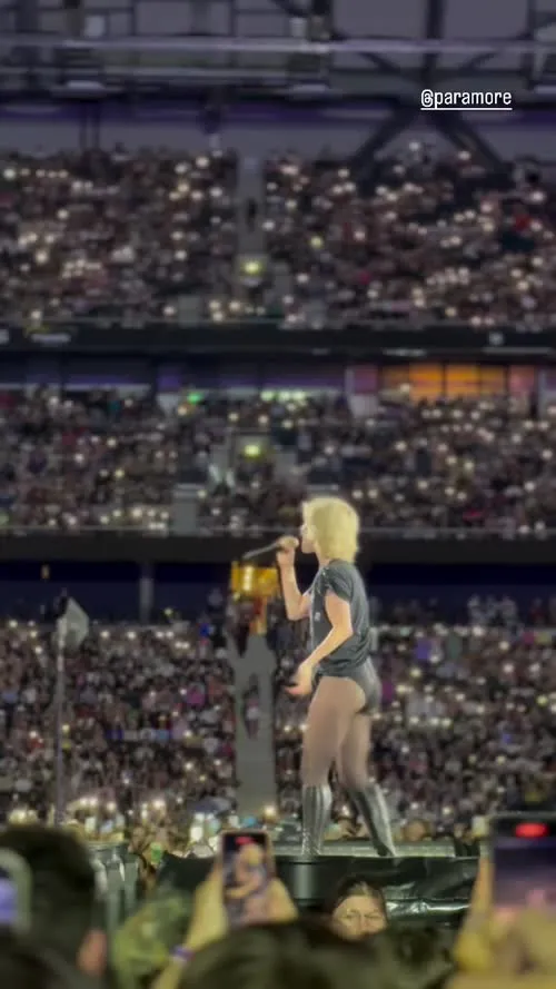 Hayley Williams - Video