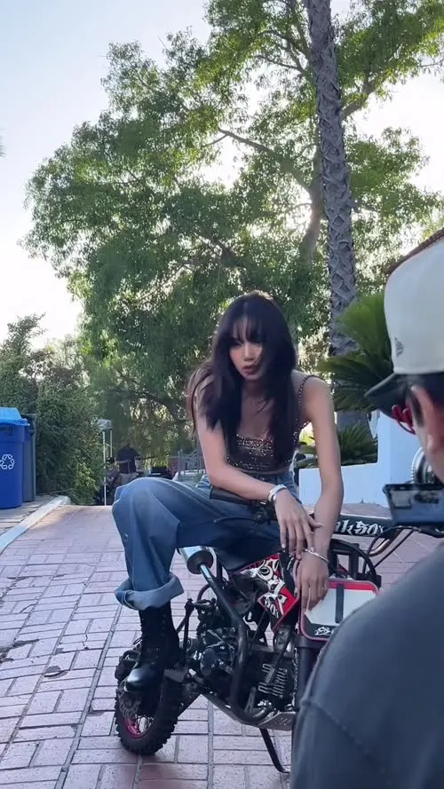 Lisa | BLΛƆKPIИK (Blackpink) - Lisa | BLΛƆKPIИK (Blackpink) Video