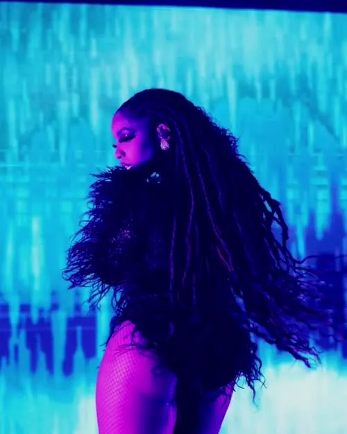 Chloe Bailey - Video