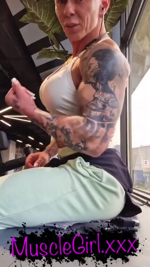 crazyxbody / musclegirlxxx - Video #310927