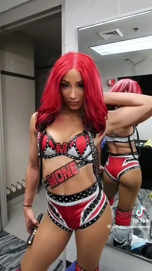 WWE/AEW Sasha Banks | Mercedes Moné - Video