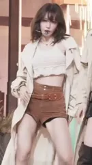Sakura Miyawaki 宮脇 咲良 | LESSERAFIM - Video