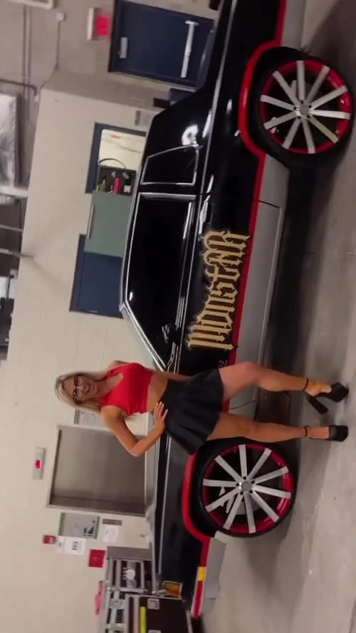 Danni Ellexo aka Harley Cameron Brand Army - Video