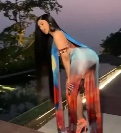 Cardi B - Video