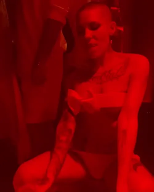 Skylar Grey - Video