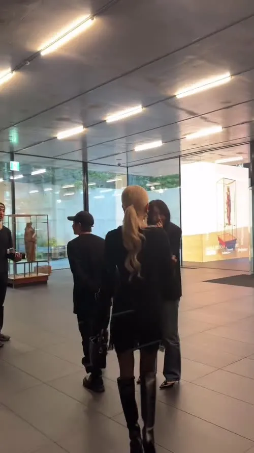 Rosé || Roseanne Park - BLΛƆKPIИK ( BLACKPINK ) - Video