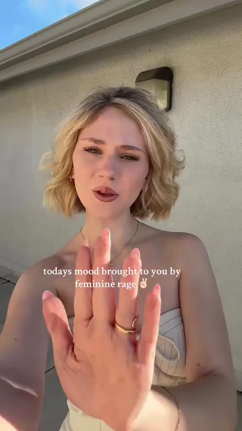 Lily Brooks O’Briant - Video #132810