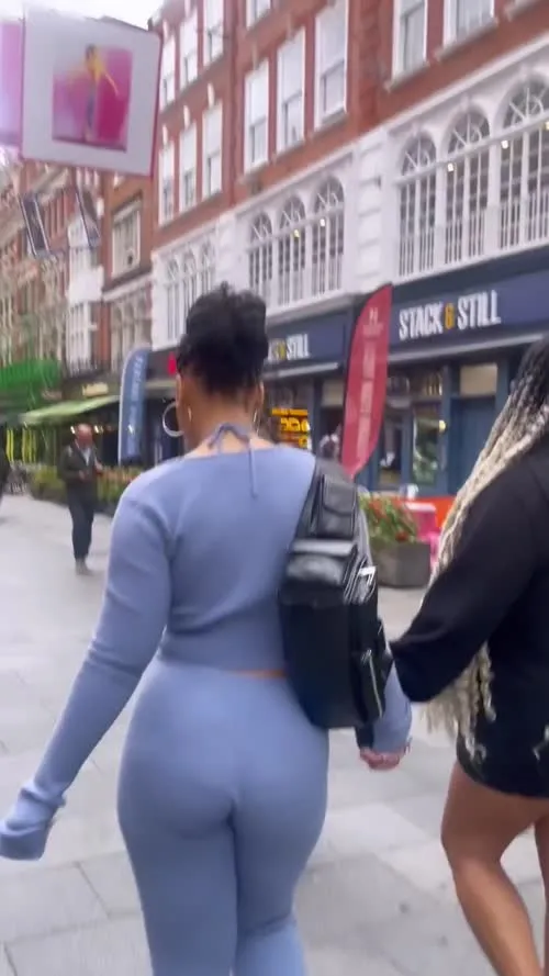 Chloe Bailey - Video