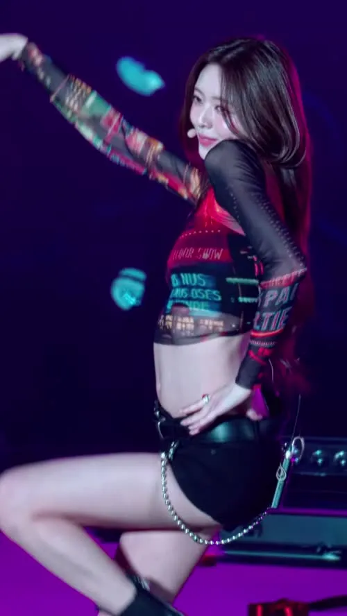 Yuna - ITZY (유나, Shin Yu Na) - Video