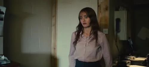 Ella Purnell - Video