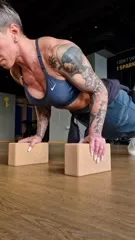 crazyxbody / musclegirlxxx - Video
