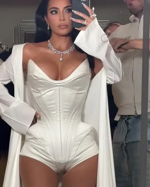 Kim Kardashian - Video #362732
