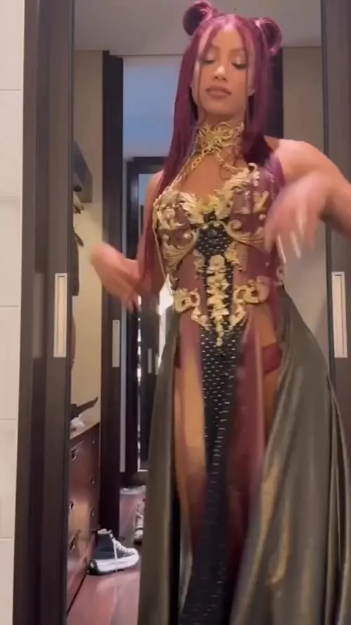 WWE/AEW Sasha Banks | Mercedes Moné - Video