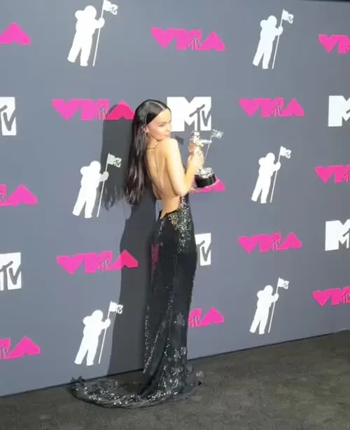 Dove Cameron - Video