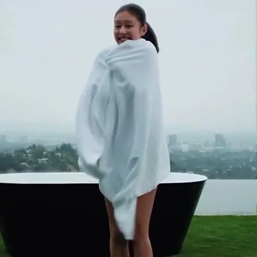 Jennie | BLΛƆKPIИK (Blackpink) - Video