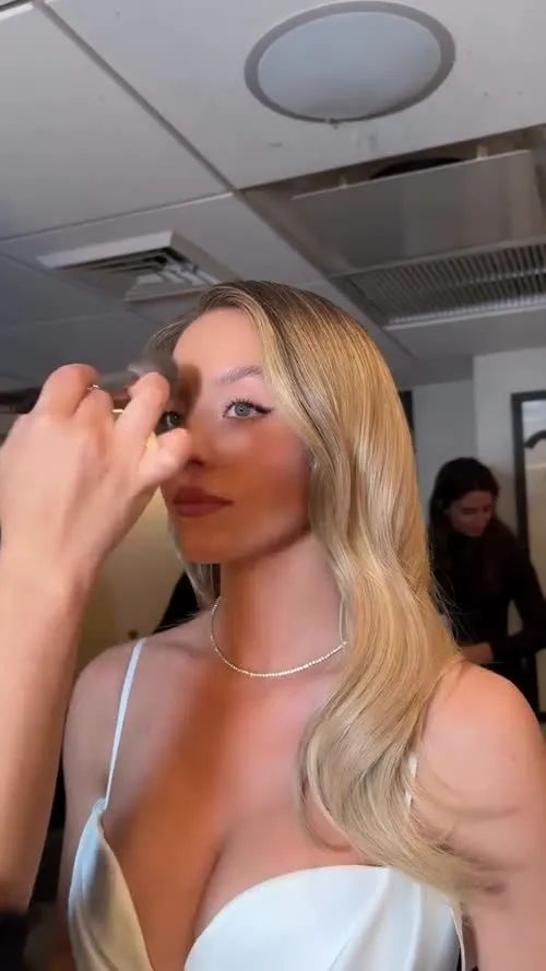 Sydney Sweeney - Video