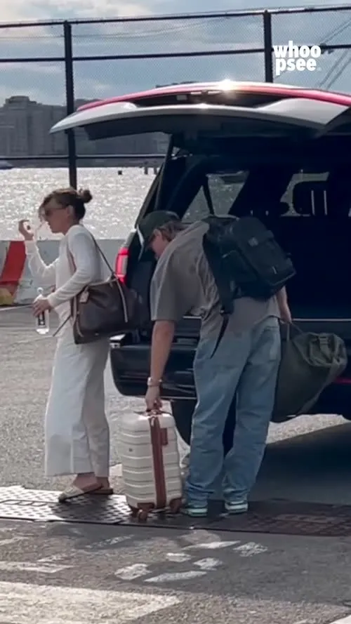 Millie Bobby Brown - Video