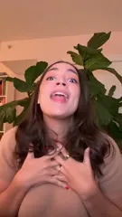 Alexandria Ocasio-Cortez / AOC - 3bvUjdoXJ Y