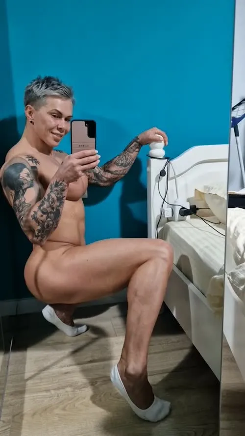 crazyxbody / musclegirlxxx - Video
