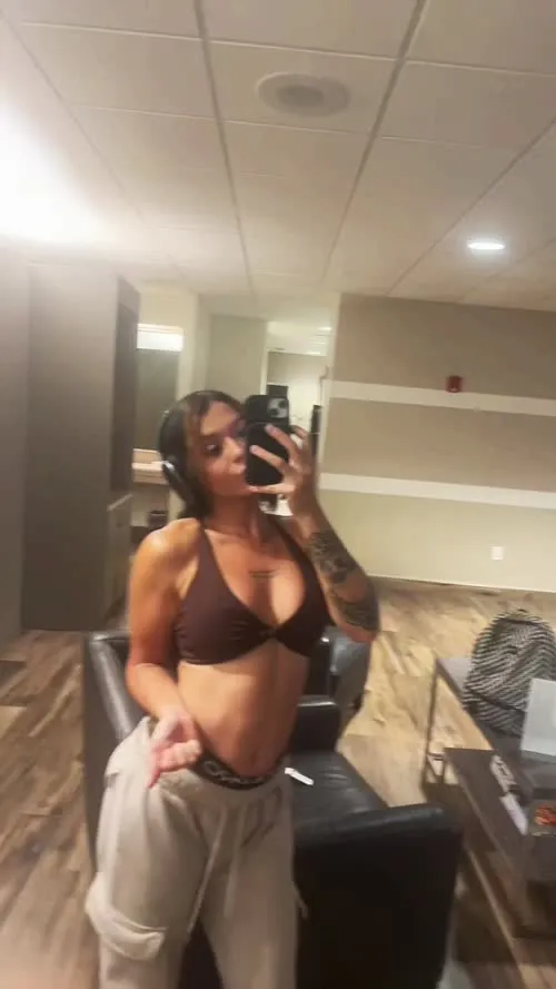 Cora Jade | elaynablack - Video