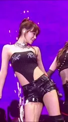 Kim Chaewon 김채원 [Le Sserafim] - Video #303576