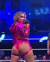 Valerie Loureda | Lola Vice - Video