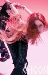 Yuna - ITZY (유나, Shin Yu Na) - Video #279001
