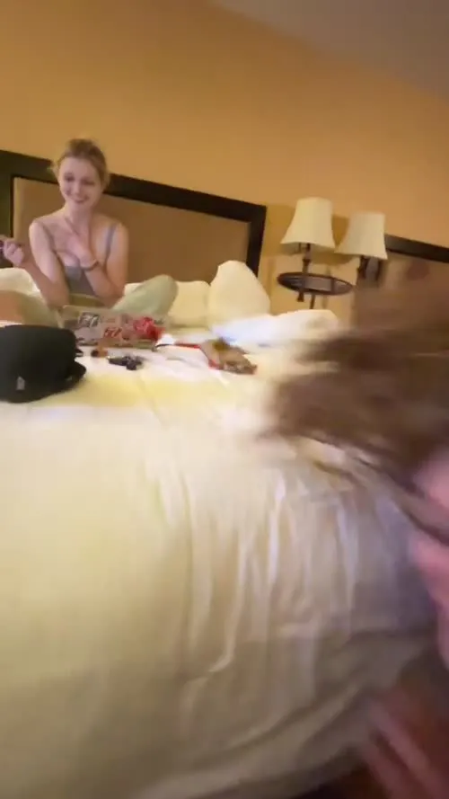 Ella Purnell - Video