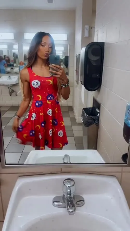 WWE/AEW Sasha Banks | Mercedes Moné - Video