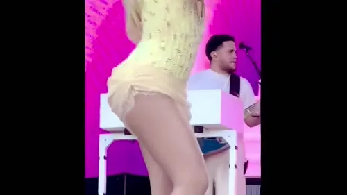 Sabrina Carpenter - Video