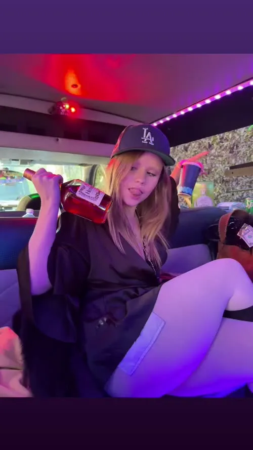 Lexee Smith - Video