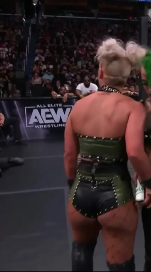 Toni Storm - Video