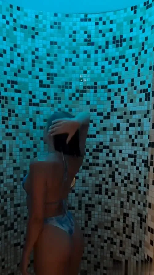 Agathe Auproux - Video #121715