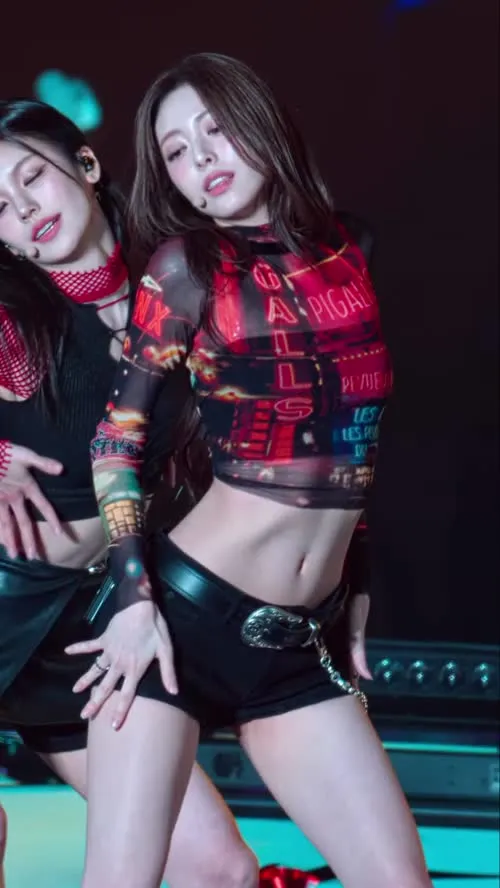 Yuna - ITZY (유나, Shin Yu Na) - Video
