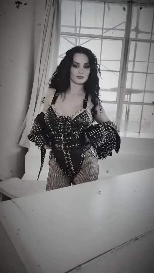 WWE's Paige / Saraya Bevis - Video #278018