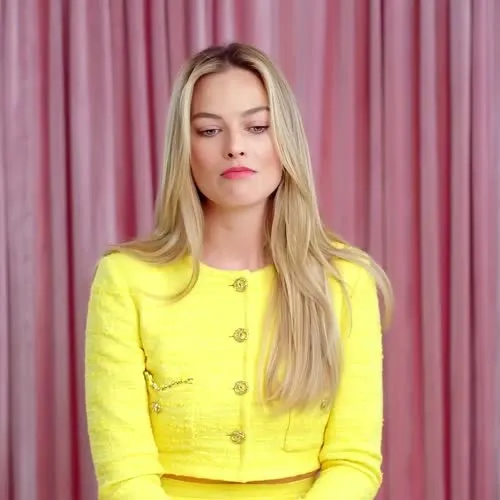 Margot Robbie - Video #352010