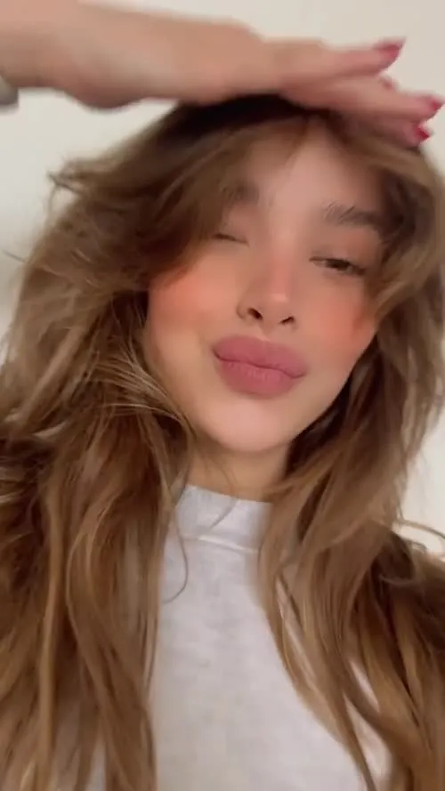 Hailee Steinfeld - Video