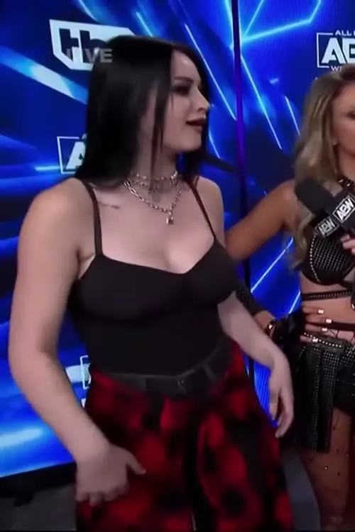WWE's Paige / Saraya Bevis - Video #178486
