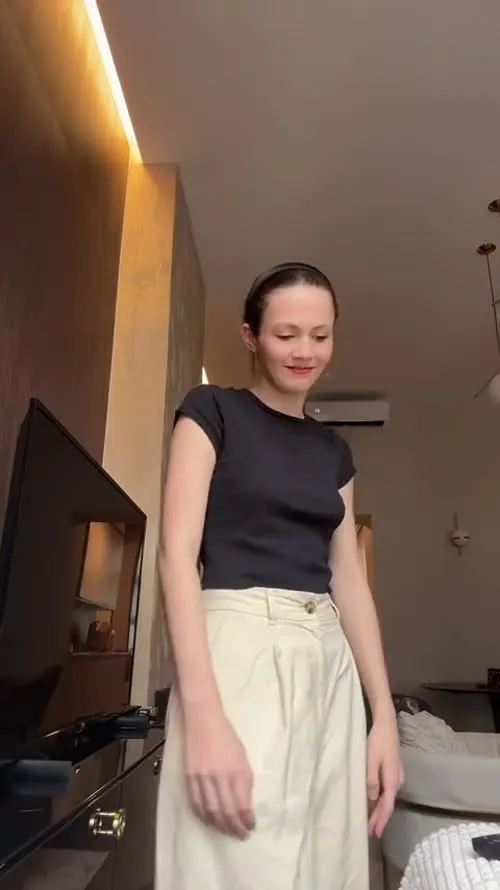 Iris Apatow - Video #121152
