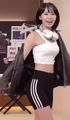 Kim Chaewon 김채원 [Le Sserafim] - Video