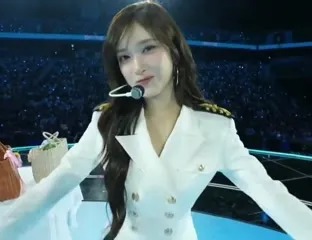Lee Hyun-seo / 이서 LEESEO (IVE) - Video