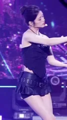 An Yujin 안유진 | YUJIN - Video #195183
