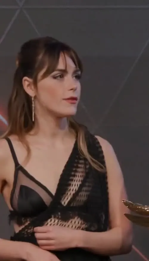 Kiernan Shipka - Video #396557