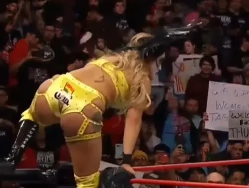 Thunder Rosa - Video