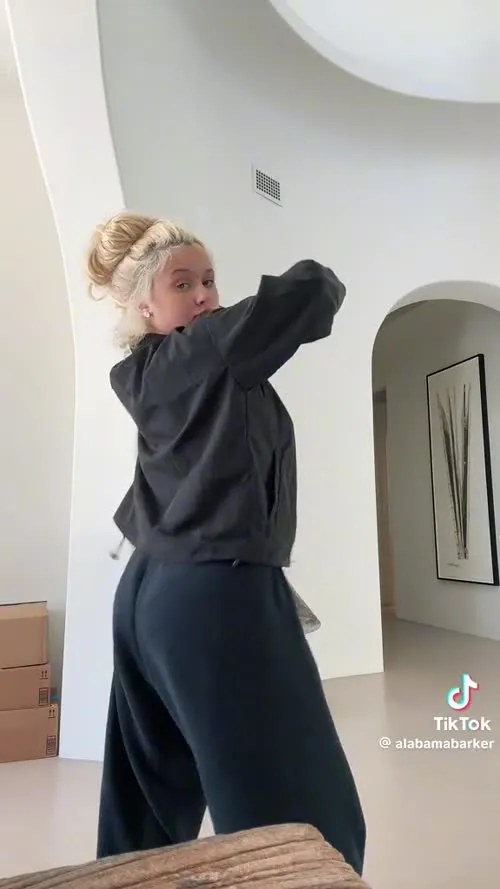 Alabama Barker - Video #121792