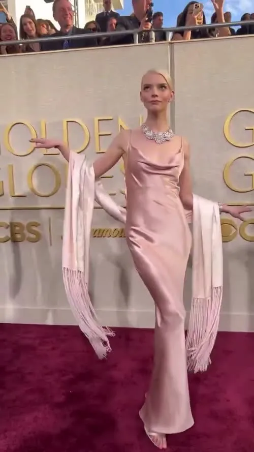 Anya Taylor-Joy - Video #295338