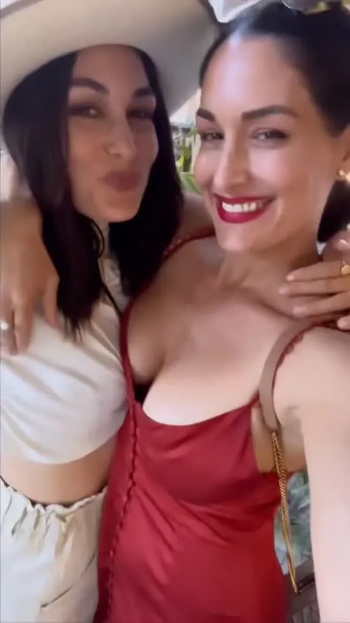 The Bella Twins: Nikki Bella & Brie Bella | Garcia Twins - Video