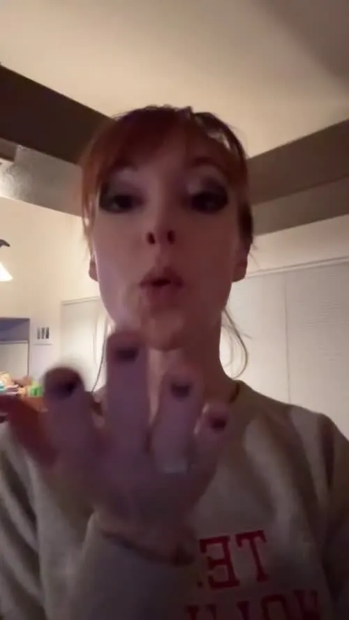Lisa Foiles - Video #156019